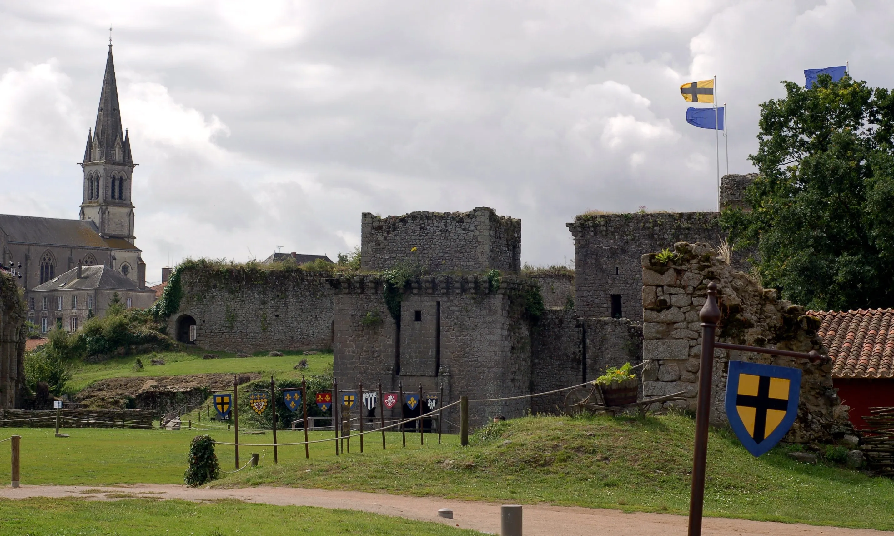 Château de Tiffauges